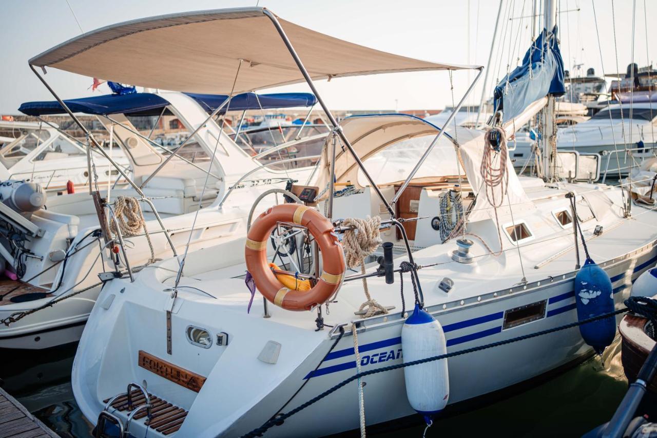 Fortuna In Boat Hotel Marina di Camerota Exterior foto